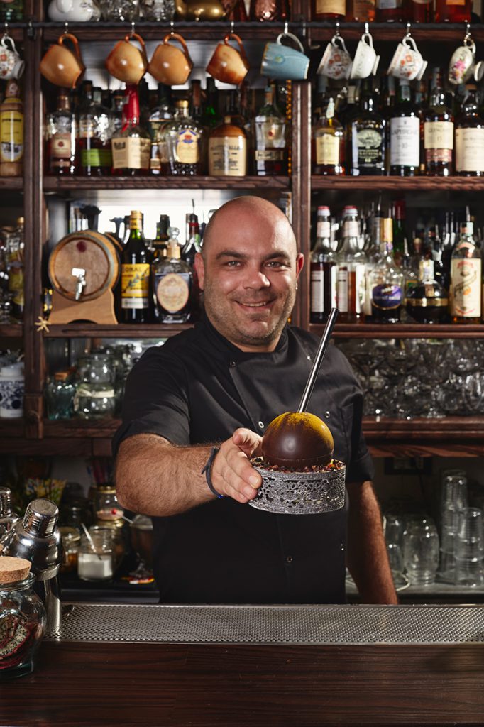 mai_tai_faberge_fabio_camboni_cocktail_cioccolato_vanity_fair Mai Tai Fabergè: il Tiki gourmet