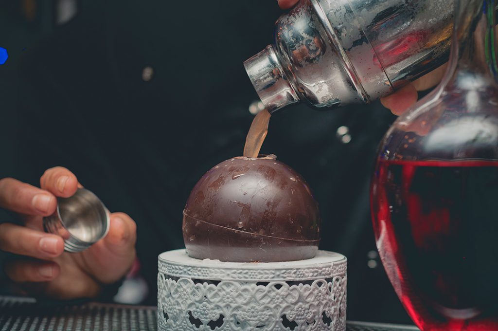 mai_tai_faberge_fabio_camboni_cocktail_cioccolato_vanity_fair_bartender Mai Tai Fabergè: il Tiki gourmet